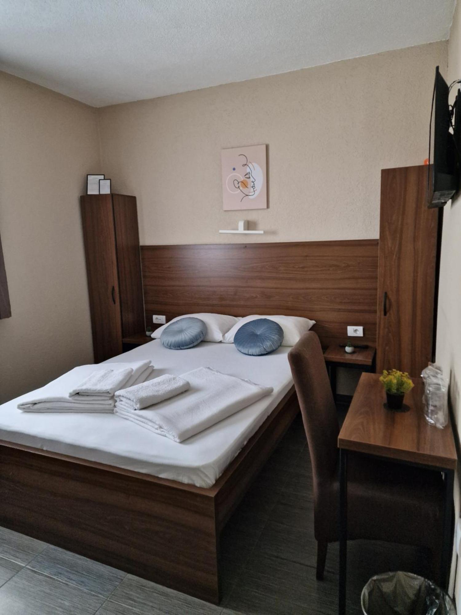 Hotel Djerdan Кралево Экстерьер фото
